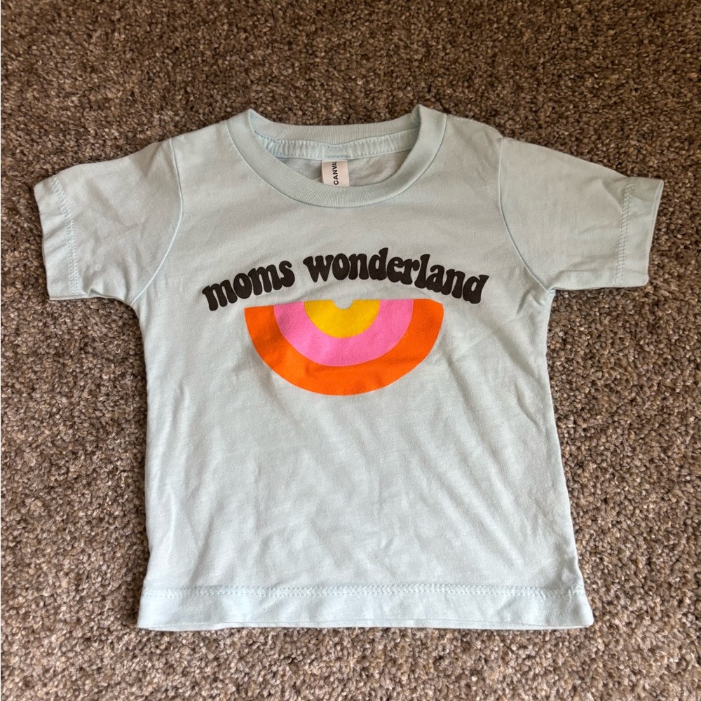 WONDERLAND Blue and Orange Short Sleeve Tees